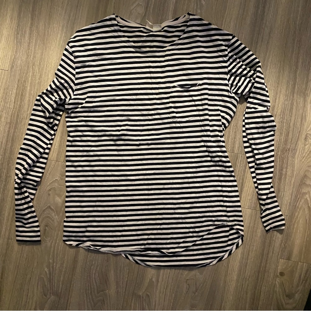Striped shirt black and white long sleeve